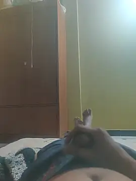 Hhhggghrrr3219 online show from February 24, 2026, 6:39 pm