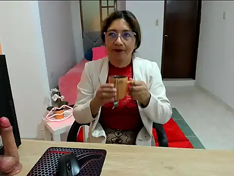 Snapshot of scarlett_mystic chatting on October 15, 2025, 1:11 pm scarlett mystic online show from October 15, 2025, 1:11 pm