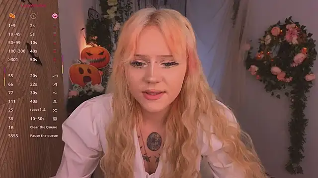 kitten murray  online show from October 24, 2025, 4:36 pm