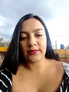 Snapshot of Sexy_Nayra_outdoors chatting on October 15, 2025, 9:04 pm Sexy Nayra outdoors online show from October 15, 2025, 9:04 pm