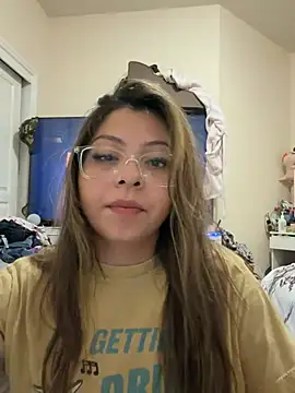 bunnygorl12 online show from May 27, 2026, 4:53 am