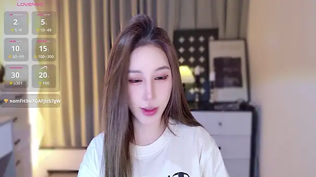 funnygirl0929 online show from April 8, 2026, 2:28 pm