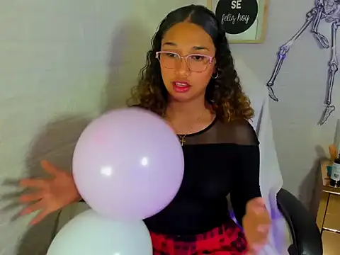 Keilasex 01 online show from October 8, 2025, 1:09 pm