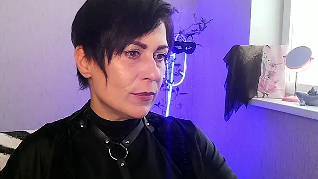 Ashley Brookss online show from November 13, 2025, 10:58 am