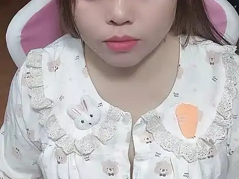 Snapshot of Sunna104 chatting on February 5, 2026, 9:25 am Sunna104 online show from February 5, 2026, 9:25 am