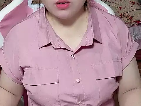 Snapshot of Sunna104 chatting on February 18, 2026, 4:47 pm Sunna104 online show from February 18, 2026, 4:47 pm