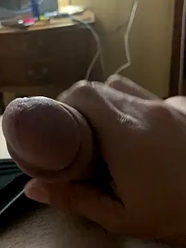 Snapshot of -bunny06 chatting on October 4, 2025, 10:41 pm -bunny06 online show from October 4, 2025, 10:41 pm