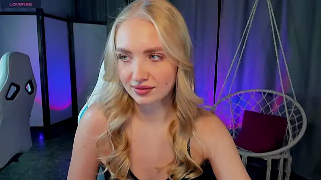 TessaGrays online show from January 13, 2026, 2:33 pm