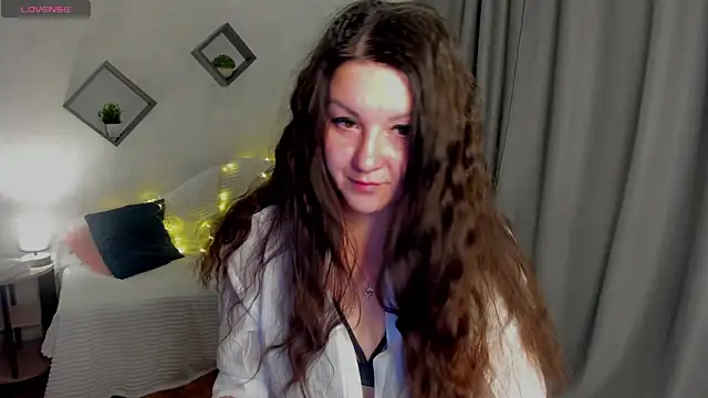 mood  berry online show from October 15, 2025, 1:28 am