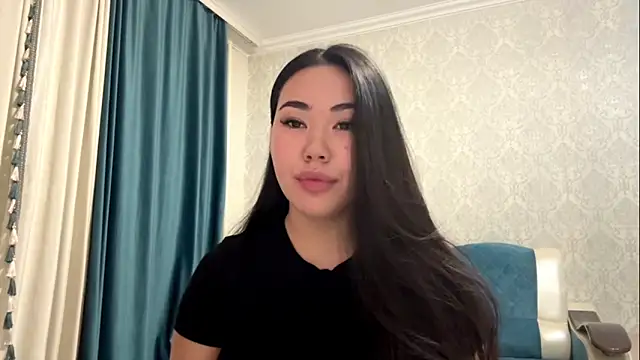 AYPRILPURE online show from October 15, 2025, 3:34 pm