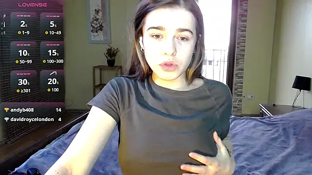 ShellyMoon  online show from October 9, 2025, 2:15 pm