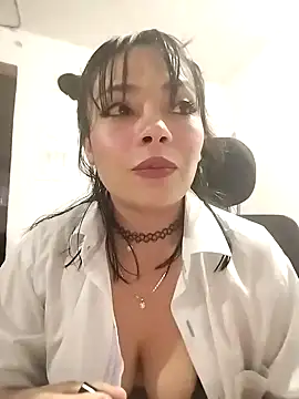 Snapshot of Valentina_Squirt- chatting on October 9, 2025, 10:02 am Valentina Squirt- online show from October 9, 2025, 10:02 am