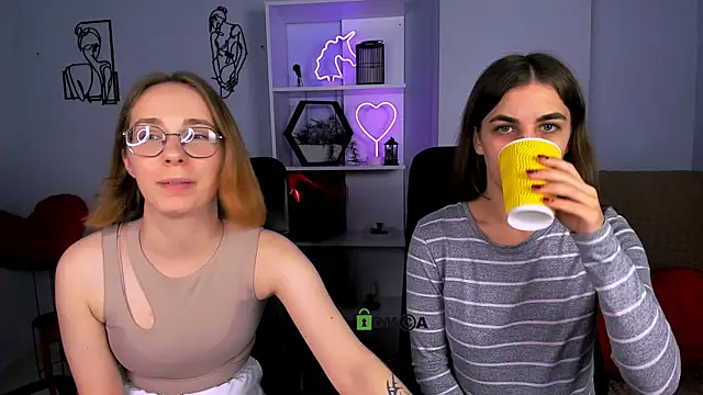 lina fox12 online show from November 27, 2025, 1:24 pm