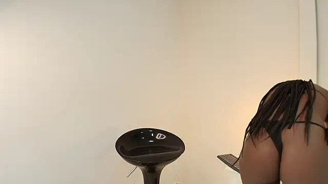 NatashaTaylor online show from November 9, 2025, 7:39 am