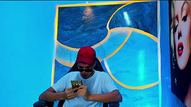 Snapshot of The_Boy_King chatting on September 30, 2025, 12:54 pm The Boy King online show from September 30, 2025, 12:54 pm