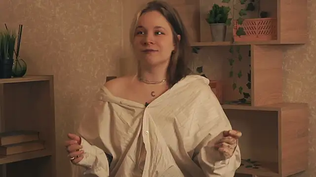 EviaVanveen online show from October 11, 2025, 7:40 am