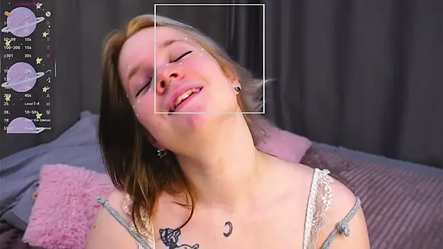 EviaVanveen online show from November 5, 2025, 7:52 am