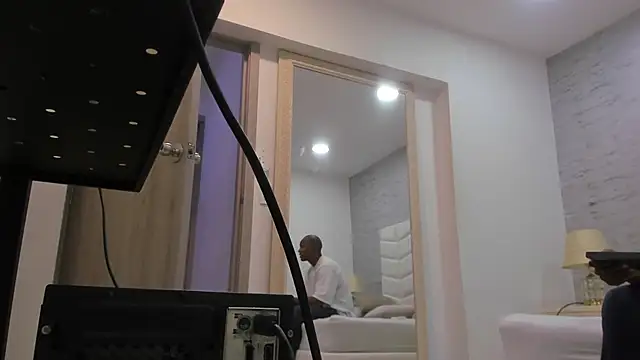 jax black online show from November 1, 2025, 7:16 pm