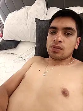 daniandr119 online show from April 17, 2026, 2:14 am