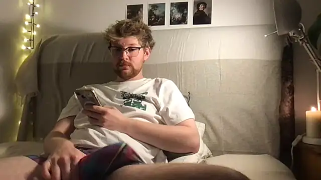 Angus80085 online show from November 13, 2025, 9:36 pm