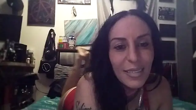 inkdhollow1 online show from October 5, 2025, 3:27 am