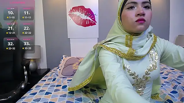 Neesha   online show from October 23, 2025, 8:18 pm