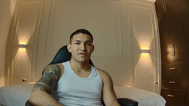 Snapshot of venedic_bull chatting on February 4, 2026, 3:23 am venedic bull online show from February 4, 2026, 3:23 am