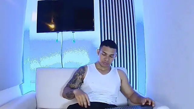 Snapshot of venedic_bull chatting on February 14, 2026, 3:47 am venedic bull online show from February 14, 2026, 3:47 am