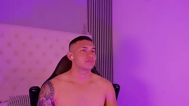 Snapshot of venedic_bull chatting on February 18, 2026, 4:08 am venedic bull online show from February 18, 2026, 4:08 am