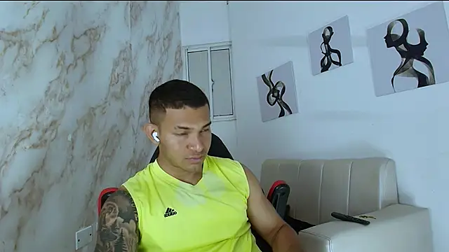 Snapshot of venedic_bull chatting on February 23, 2026, 5:49 am venedic bull online show from February 23, 2026, 5:49 am