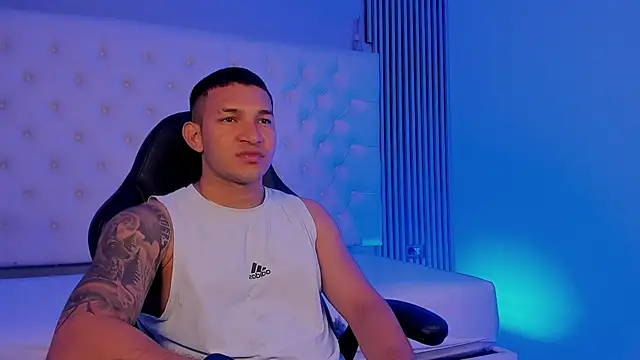 Snapshot of venedic_bull chatting on February 26, 2026, 2:43 am venedic bull online show from February 26, 2026, 2:43 am