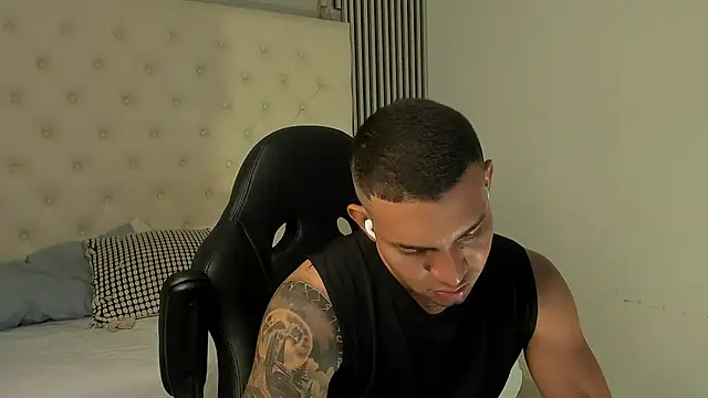 Snapshot of venedic_bull chatting on February 28, 2026, 4:57 am venedic bull online show from February 28, 2026, 4:57 am