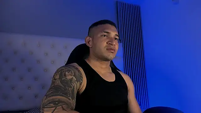 Snapshot of venedic_bull chatting on March 4, 2026, 8:37 pm venedic bull online show from March 4, 2026, 8:37 pm