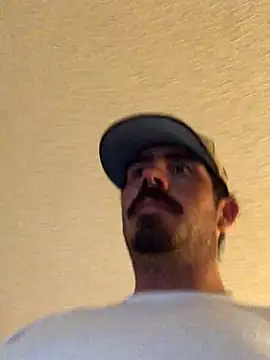 hoociedaddy24 online show from December 4, 2025, 1:09 pm