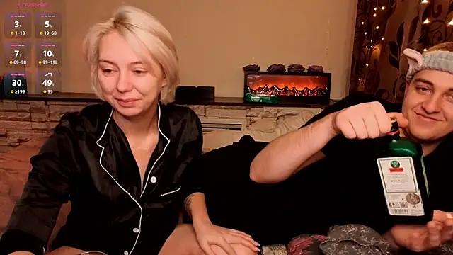 Sex Vibe couple online show from November 1, 2025, 10:23 pm