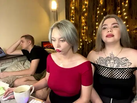 Sex Vibe couple online show from January 13, 2026, 7:41 pm
