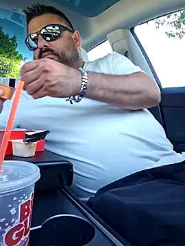 Roddog18 online show from October 20, 2025, 9:04 pm