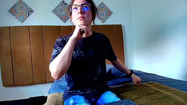 Snapshot of SnowyX_ chatting on October 15, 2025, 8:53 pm SnowyX online show from October 15, 2025, 8:53 pm