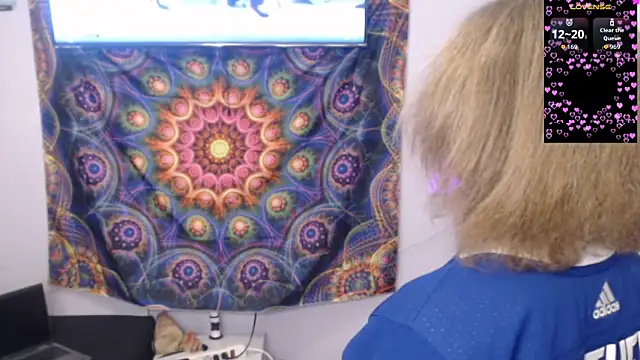 cinderellie online show from November 27, 2025, 2:35 am