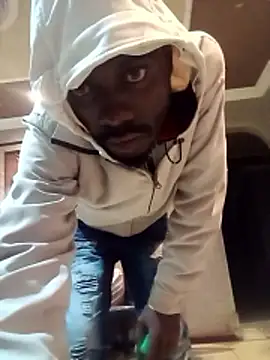 biGgslong01 online show from April 26, 2026, 9:34 pm