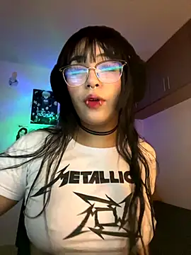 Hinatamoon  online show from November 8, 2025, 5:18 am