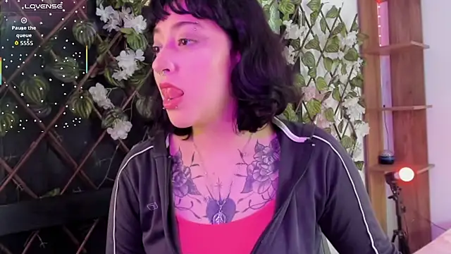 Kora Red69 online show from April 17, 2026, 8:23 pm