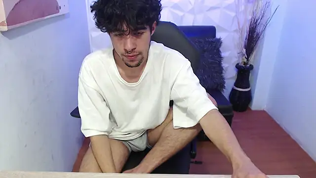 Liil boy online show from October 2, 2025, 3:24 am