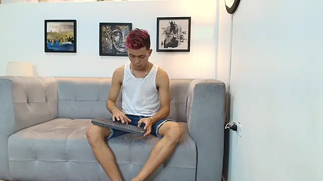 VERY HOT GUYS online show from December 14, 2025, 1:22 am