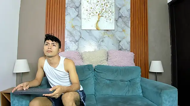 VERY HOT GUYS online show from May 20, 2026, 7:14 am