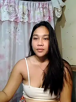 Snapshot of luna_light23 chatting on October 3, 2025, 8:39 pm luna light23 online show from October 3, 2025, 8:39 pm