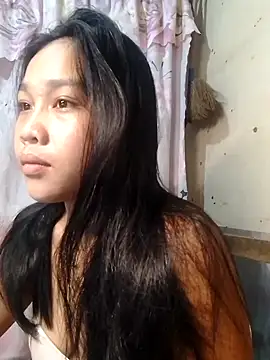 Snapshot of luna_light23 chatting on October 7, 2025, 8:17 pm luna light23 online show from October 7, 2025, 8:17 pm