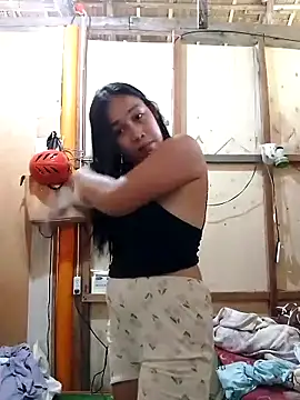 Snapshot of luna_light23 chatting on October 24, 2025, 6:21 am luna light23 online show from October 24, 2025, 6:21 am