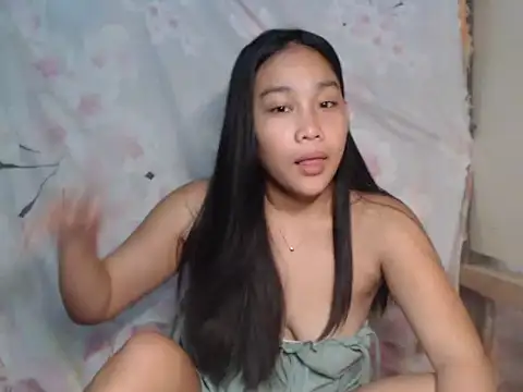 Snapshot of luna_light23 chatting on October 29, 2025, 12:57 am luna light23 online show from October 29, 2025, 12:57 am