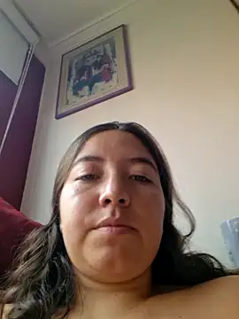 Snapshot of annyaparis chatting on October 8, 2025, 9:45 pm annyaparis online show from October 8, 2025, 9:45 pm